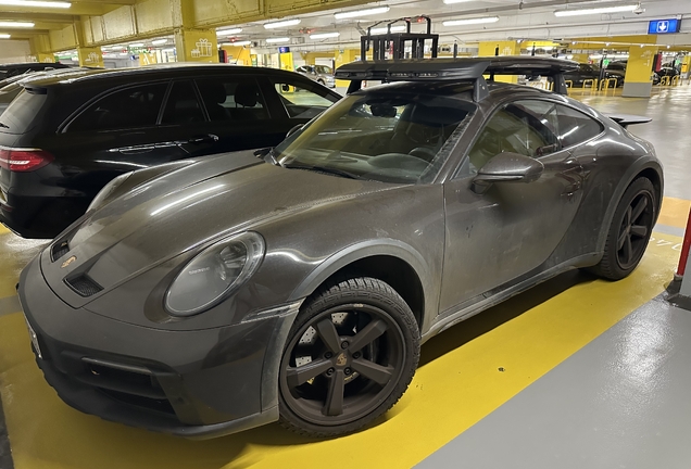 Porsche 992 Dakar