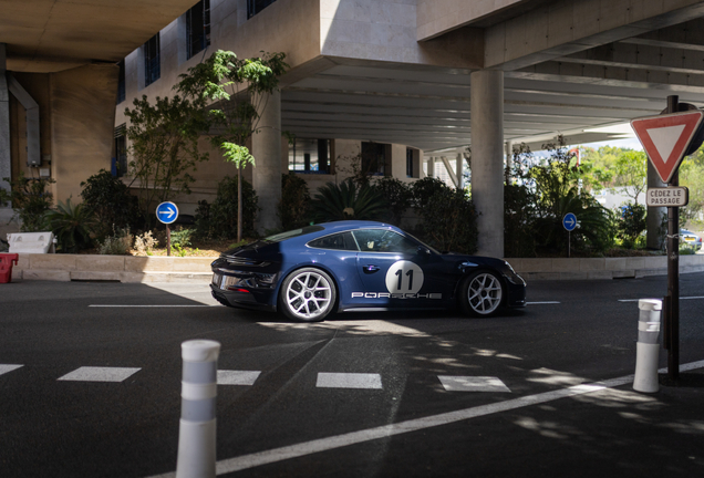 Porsche 992 S/T