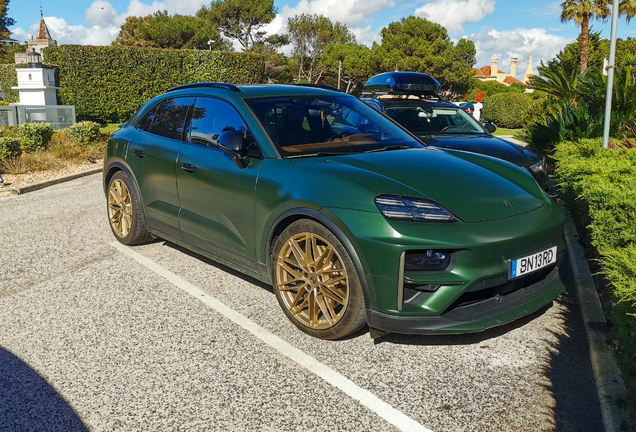 Porsche Macan EV Turbo