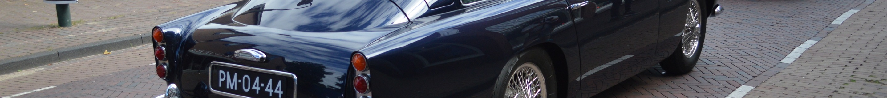 Aston Martin DB4 Vantage