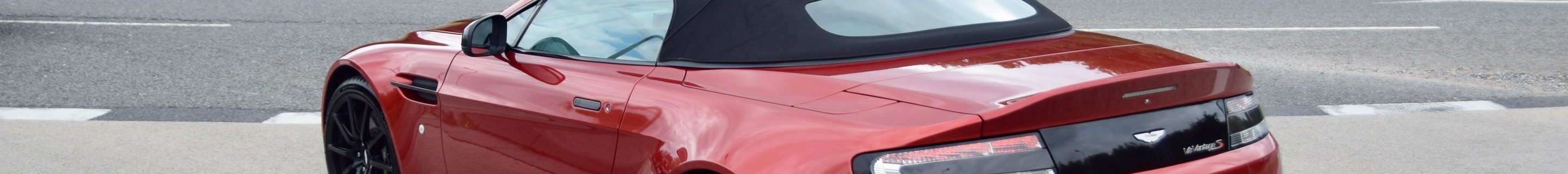 Aston Martin V12 Vantage S Roadster
