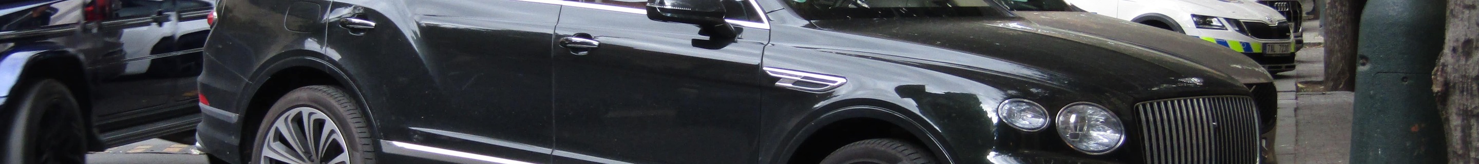 Bentley Bentayga Azure EWB First Edition