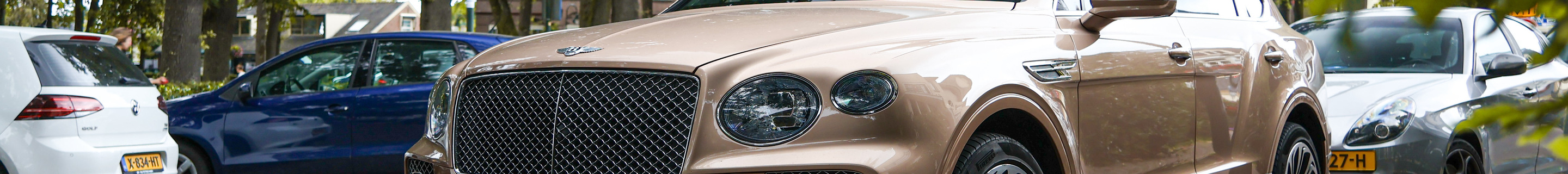 Bentley Bentayga Hybrid 2021