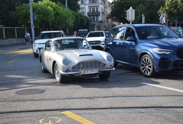 Aston Martin DB6 Vantage MKI