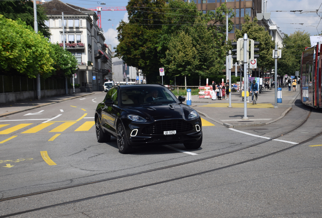 Aston Martin DBX