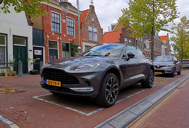 Aston Martin DBX