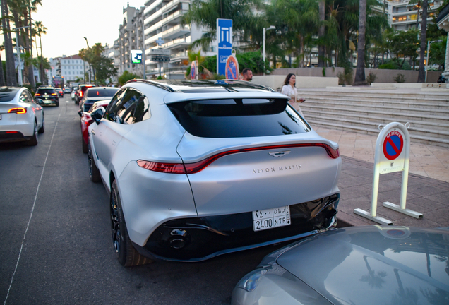 Aston Martin DBX