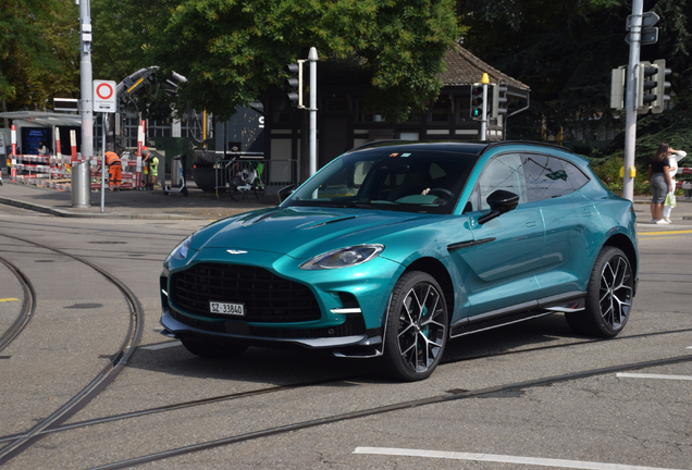 Aston Martin DBX707