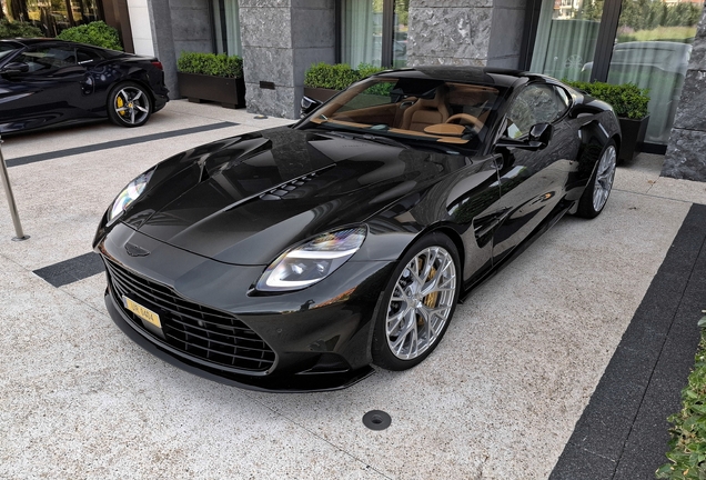 Aston Martin Vanquish 2025