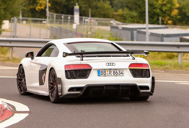 Audi R8 V10 Plus 2015