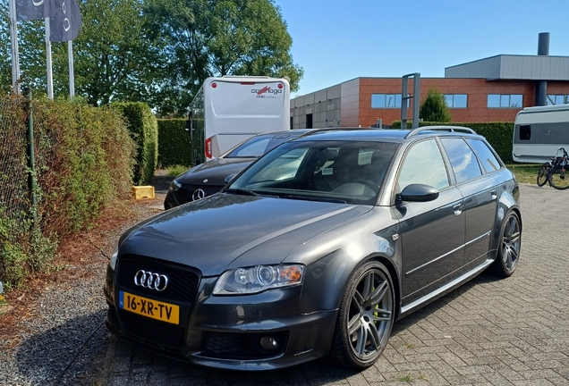 Audi RS4 Avant B7