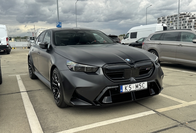 BMW M5 G90