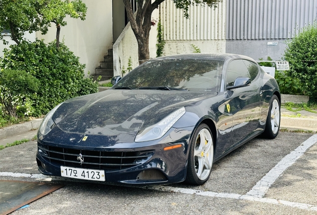 Ferrari FF