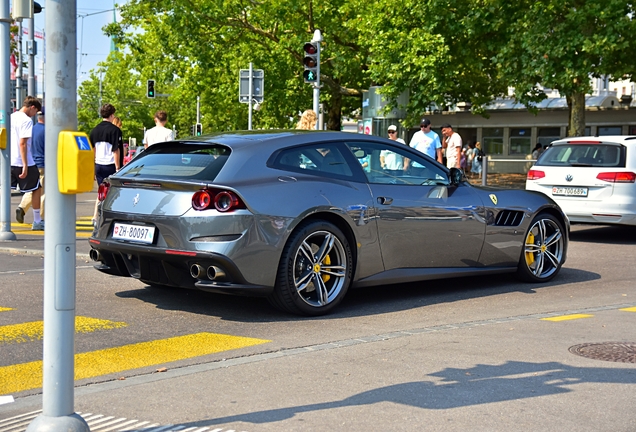 Ferrari GTC4Lusso