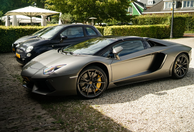 Lamborghini Aventador LP700-4 Roadster