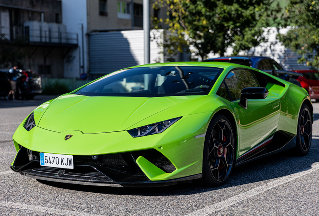 Lamborghini Huracán LP640-4 Performante