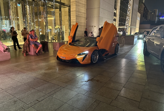 McLaren Artura Spider