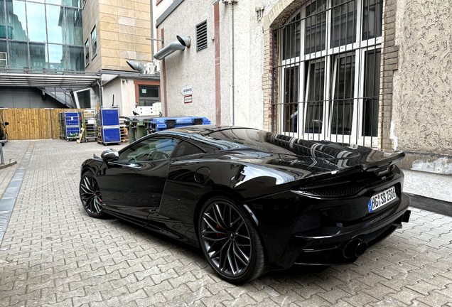 McLaren GTS
