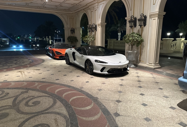 McLaren GT