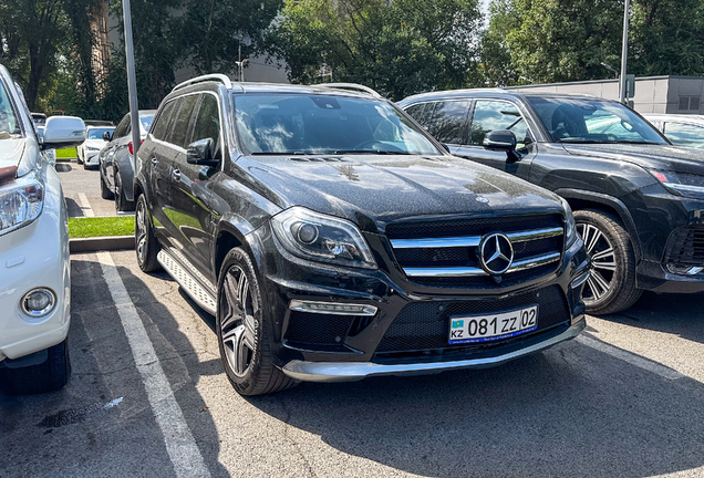 Mercedes-Benz GL 63 AMG X166