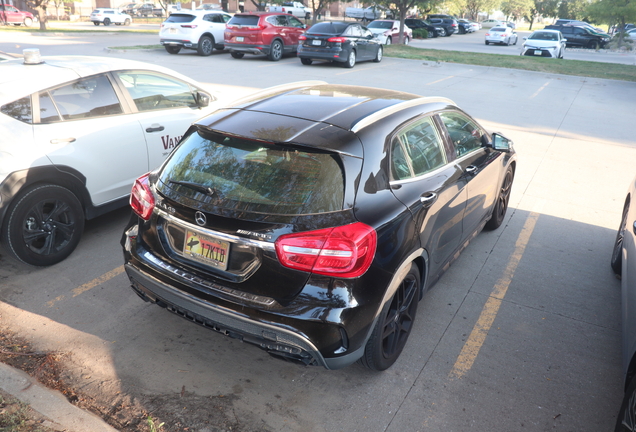 Mercedes-Benz GLA 45 AMG X156