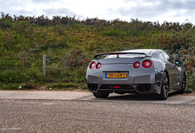 Nissan GT-R