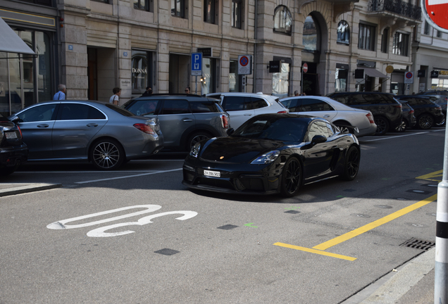 Porsche 718 Cayman GT4