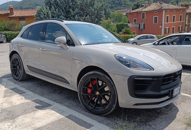 Porsche 95B Macan GTS MkIII