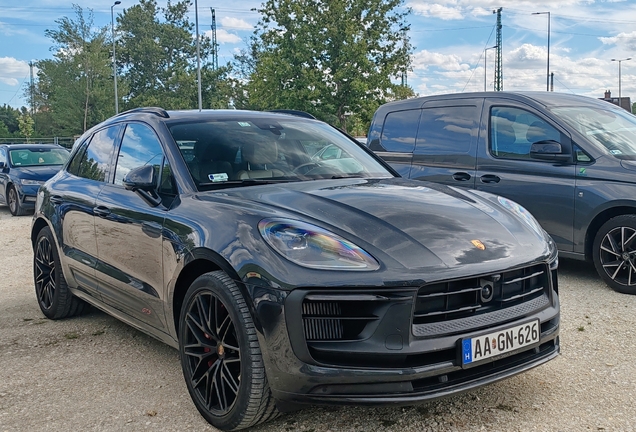 Porsche 95B Macan GTS MkIII