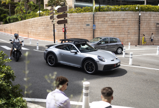 Porsche 992 Dakar