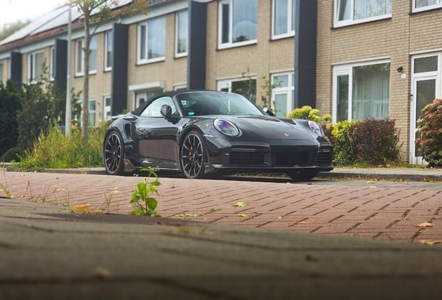 Porsche 992 Turbo S Cabriolet MkI Brabus 820