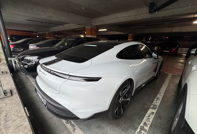Porsche Taycan Turbo S MkI