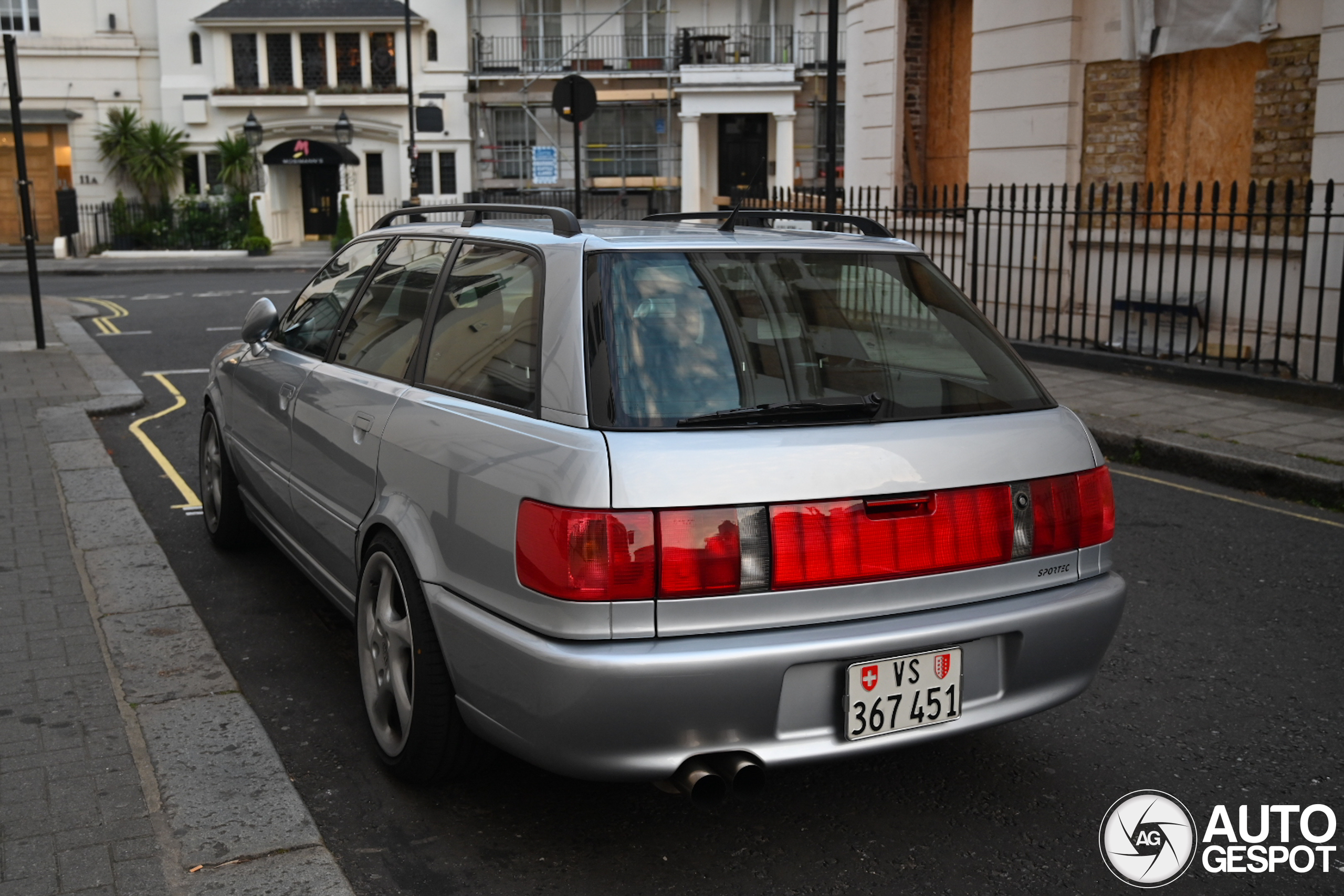 Zwitserse Audi RS2 Avant in London
