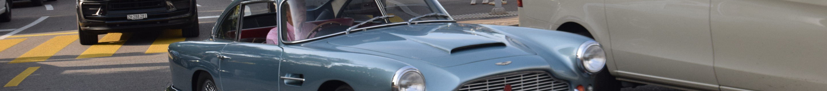 Aston Martin DB4 Series IV