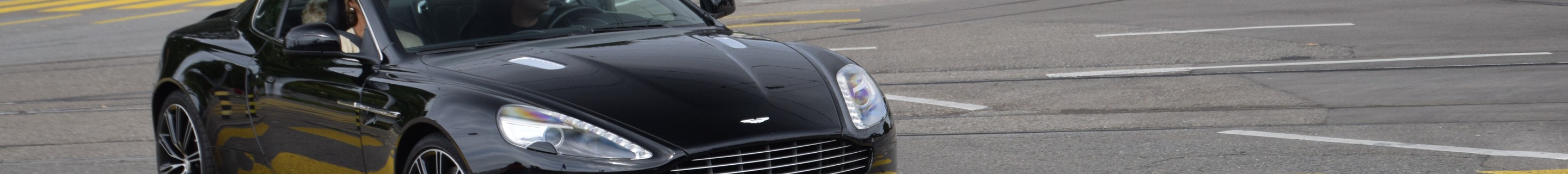 Aston Martin DB9 2013