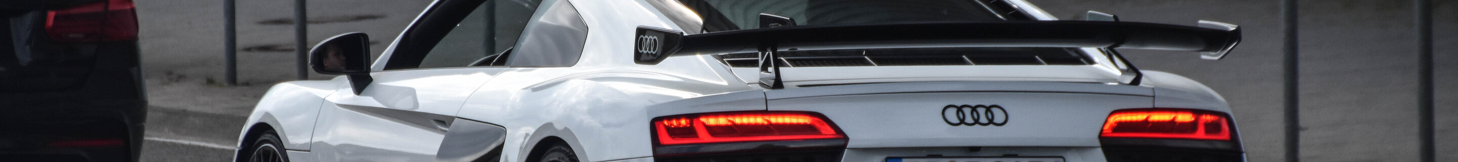 Audi R8 V10 Plus 2015