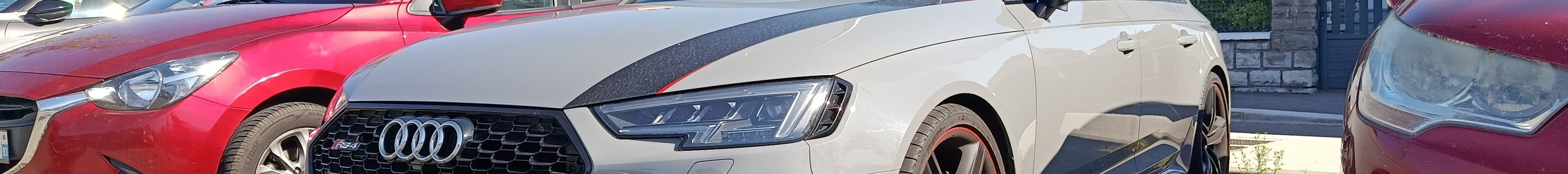 Audi RS4 Avant B9