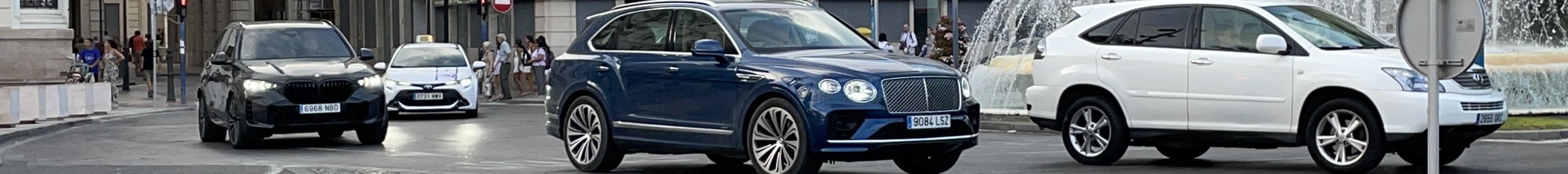Bentley Bentayga Hybrid 2021