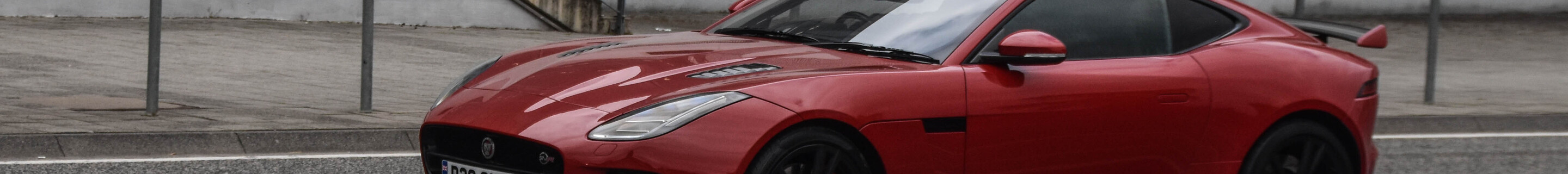 Jaguar F-TYPE SVR Coupé 2017