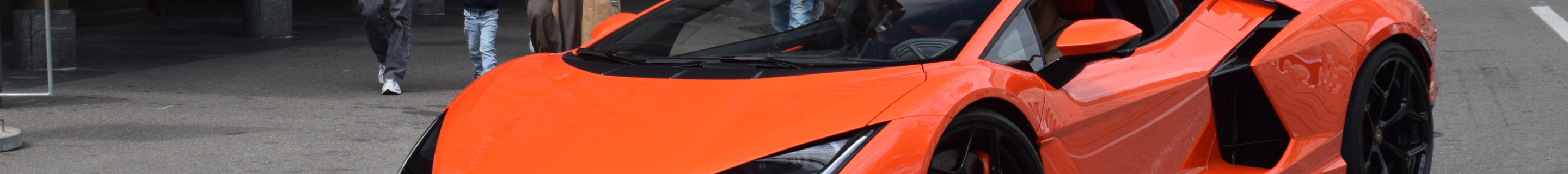 Lamborghini Revuelto