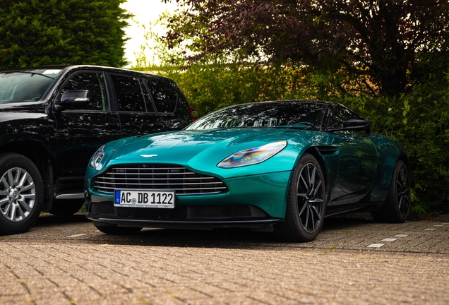 Aston Martin DB11