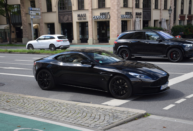 Aston Martin DB11