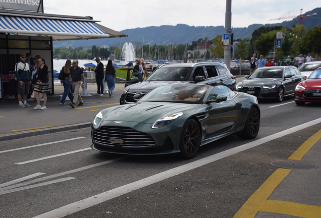 Aston Martin DB12 Volante