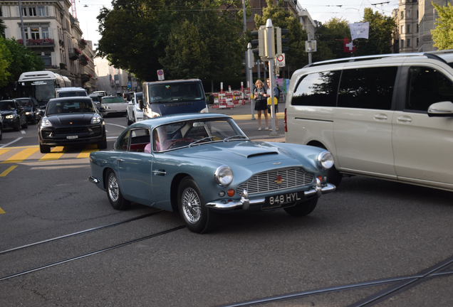 Aston Martin DB4 Series IV