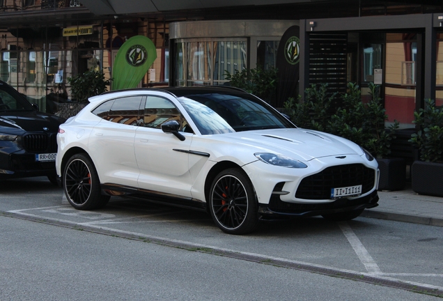 Aston Martin DBX707