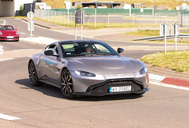 Aston Martin V8 Vantage 2018
