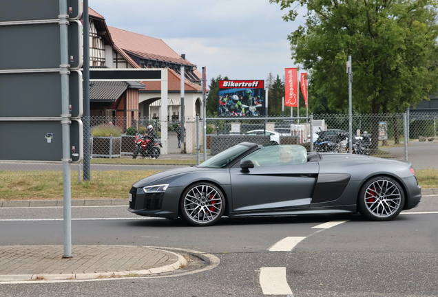 Audi R8 V10 Spyder 2016