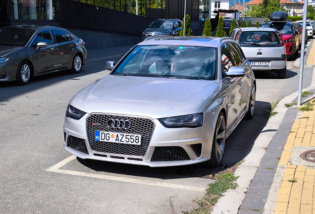 Audi RS4 Avant B8