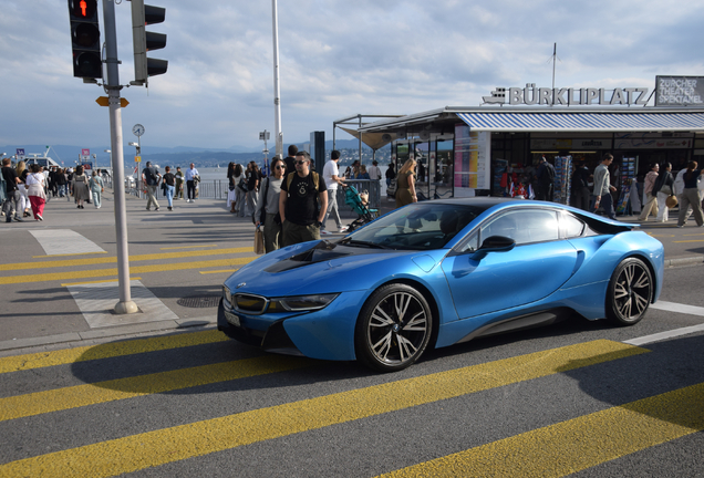 BMW i8