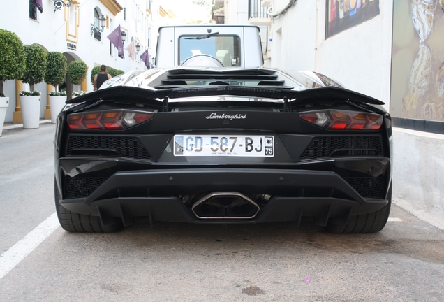 Lamborghini Aventador S LP740-4